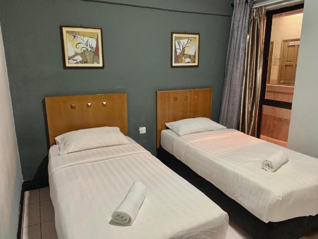 Marina Court Vacation Home 3 Bedrooms - Kota Kinabalu Esterno foto