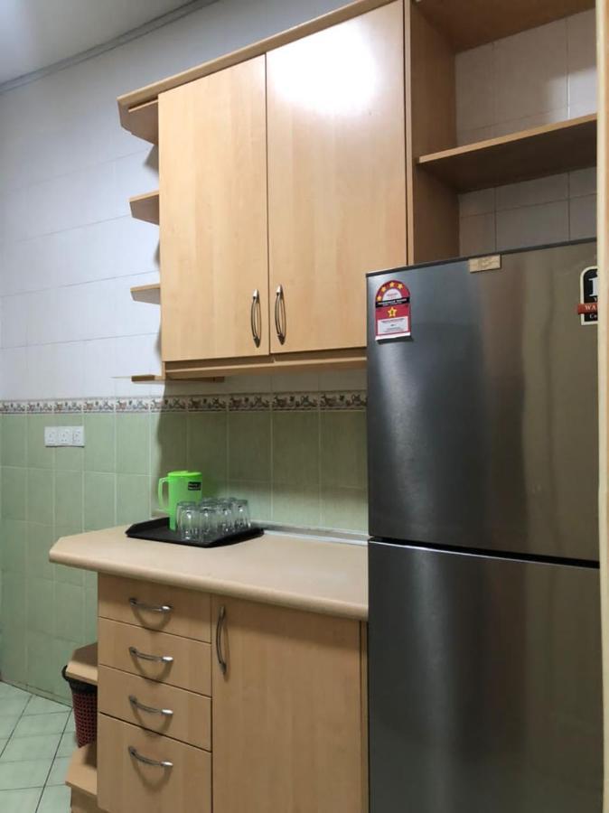 Marina Court Vacation Home 3 Bedrooms - Kota Kinabalu Esterno foto