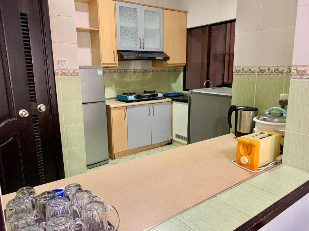 Marina Court Vacation Home 3 Bedrooms - Kota Kinabalu Esterno foto