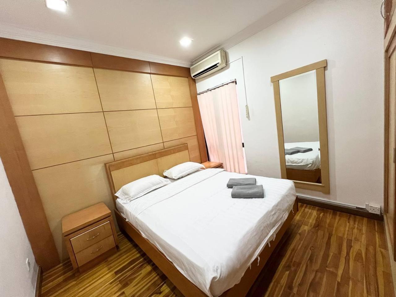 Marina Court Vacation Home 3 Bedrooms - Kota Kinabalu Esterno foto