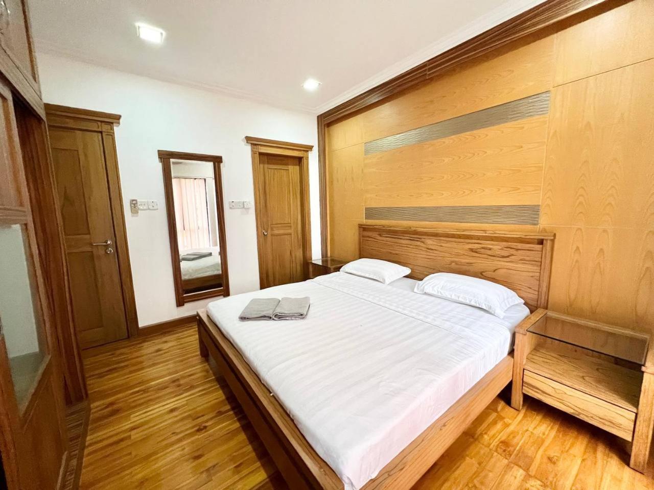 Marina Court Vacation Home 3 Bedrooms - Kota Kinabalu Esterno foto