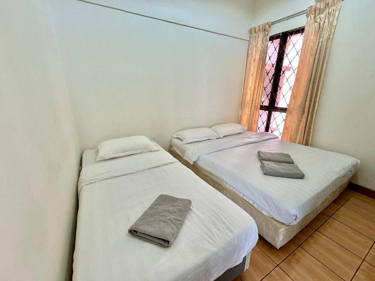 Marina Court Vacation Home 3 Bedrooms - Kota Kinabalu Esterno foto